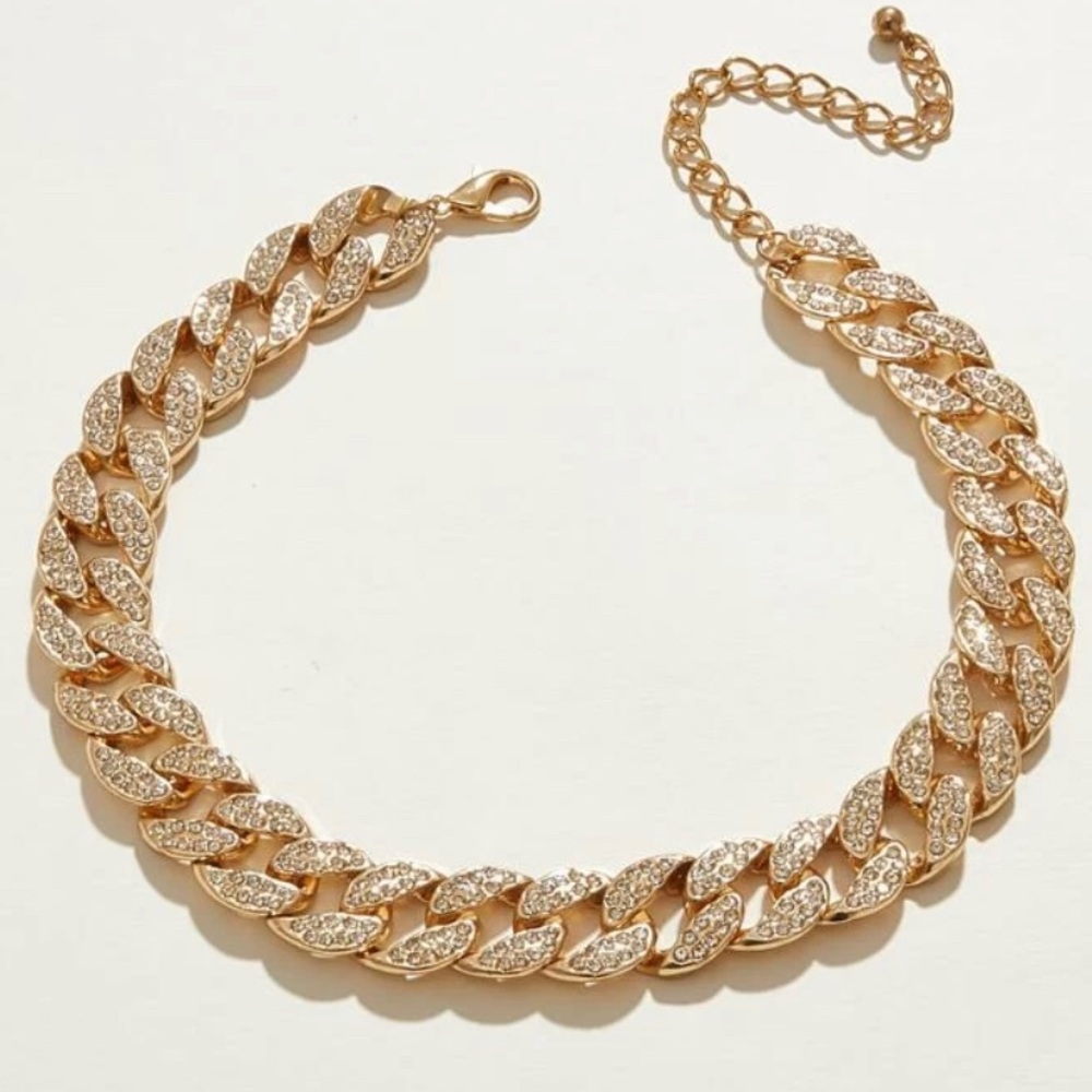 Necklace All linked in